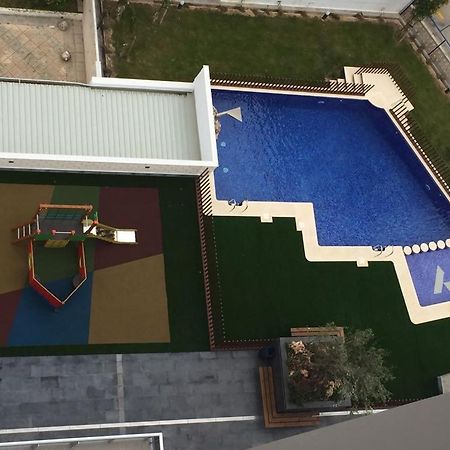 Edificio Attikos - Solo Familias Apartment Gandia Exterior photo