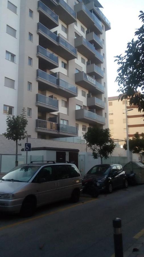 Edificio Attikos - Solo Familias Apartment Gandia Exterior photo